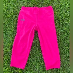 Under Armour girls xl fitted capri crop all season gear workout athletic pants B
